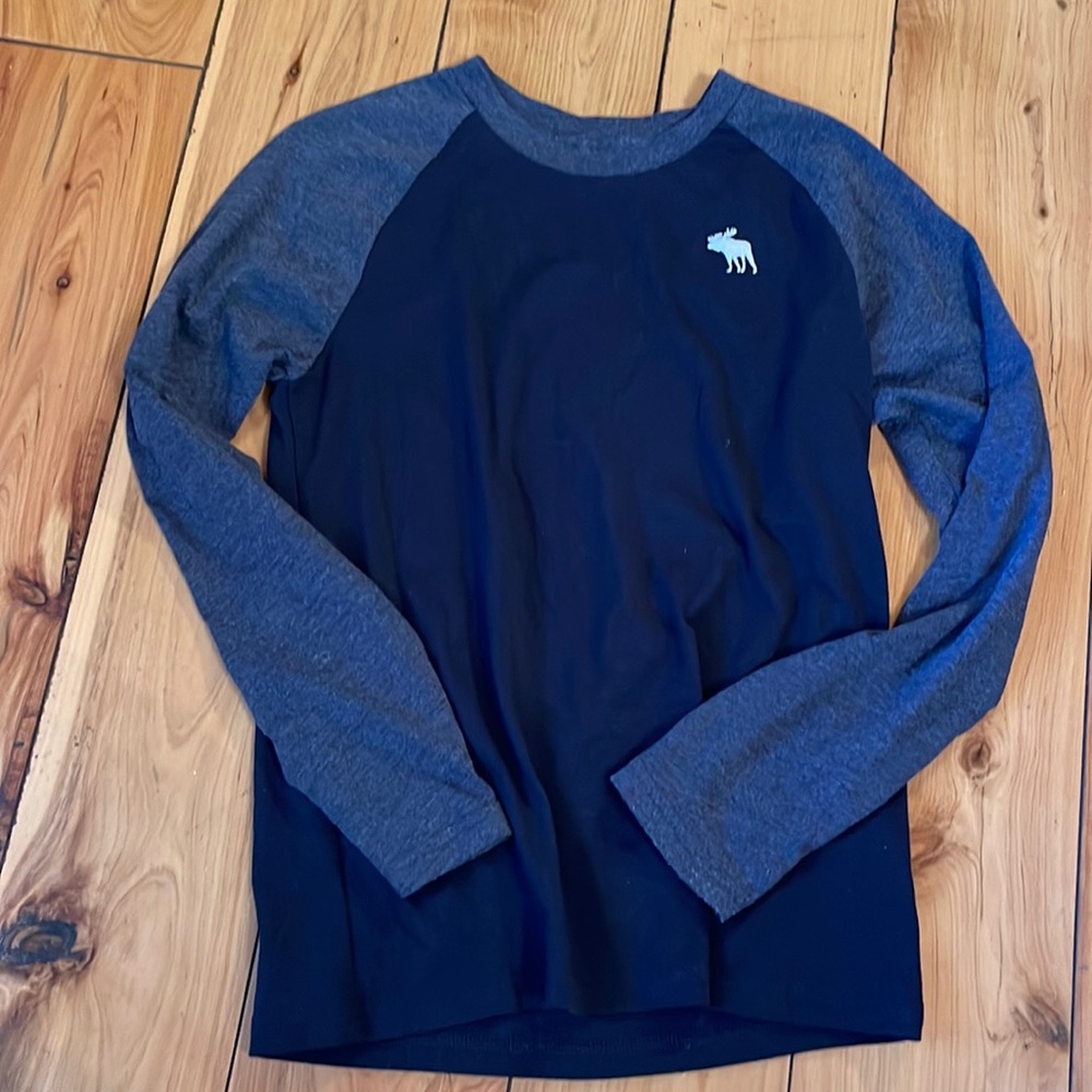 Abercrombie Kids Boys Long Sleeve T-shirt Size 9/10